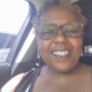 Meet your Posher, Kendra